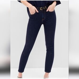 Gap- True Skinny Jeans in Dark Indigo Size 28 Regular.